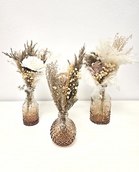 Sada hnědých váziček